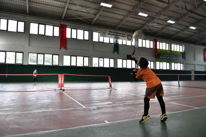 Minik raketler profesyonelleri aratmadı
