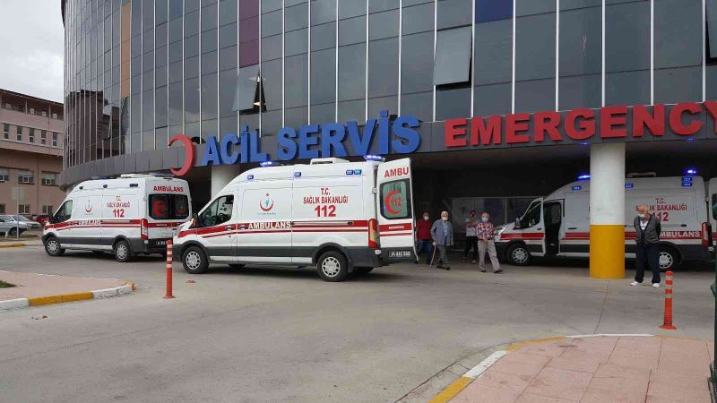 Erzincan’da 3 sağlık çalışanı psikiyatri hastasının saldırısına uğradı
