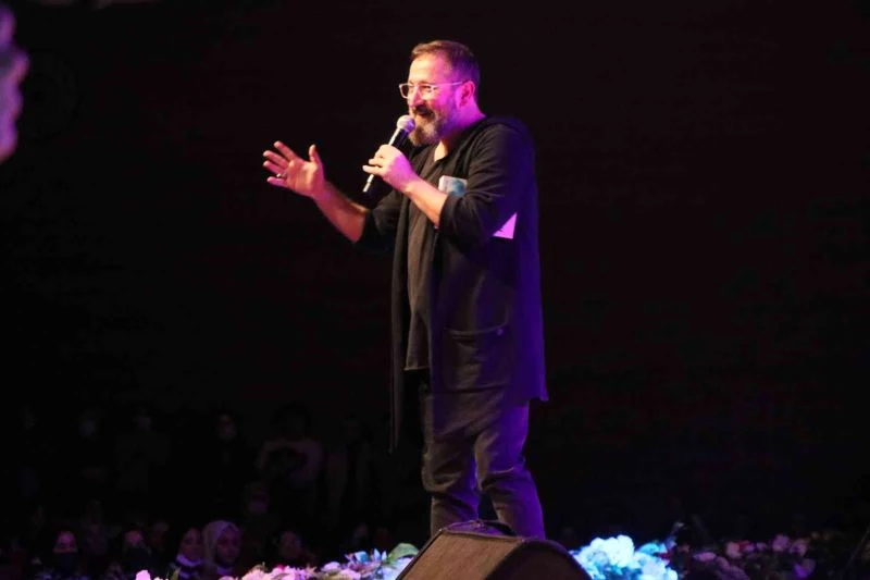 Yazar Talha Bora Öge Aksaray’da öğrencilerle buluştu
