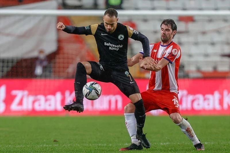Futbol: Ziraat Türkiye Kupasında Antalyaspor- Giresunspor 2-1  Mağlup Etti