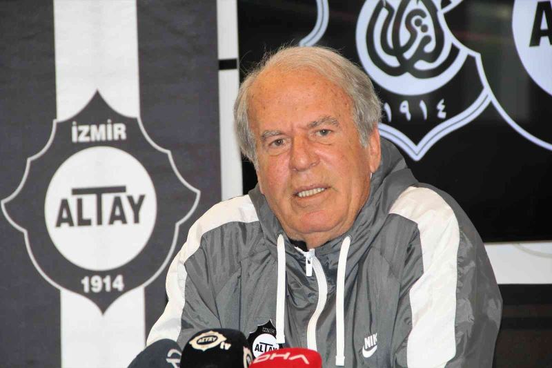 Mustafa Denizli: 