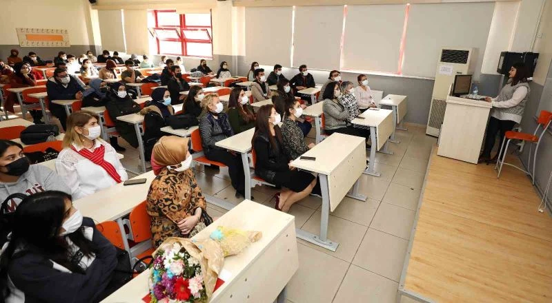 GAÜN’de alkol ve uyuşturucunun zararları anlatıldı
