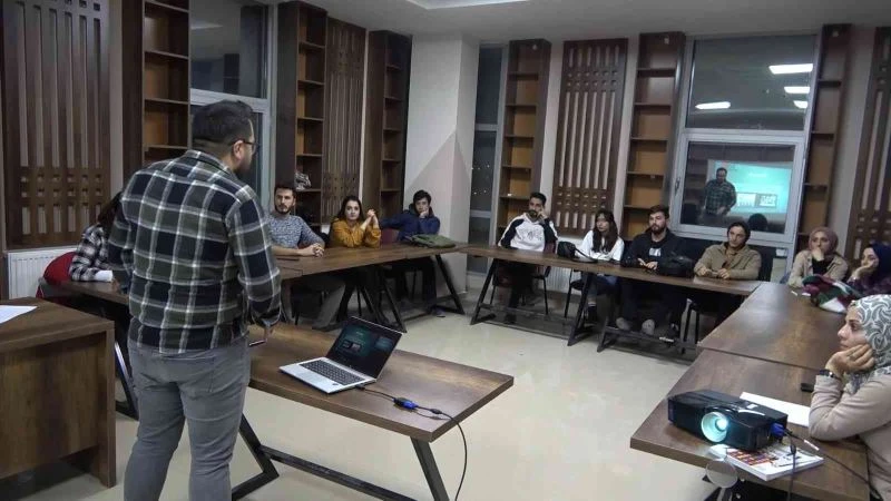 Bitlisli gençlere ’Temel Fotoğrafçılık’ eğitimi
