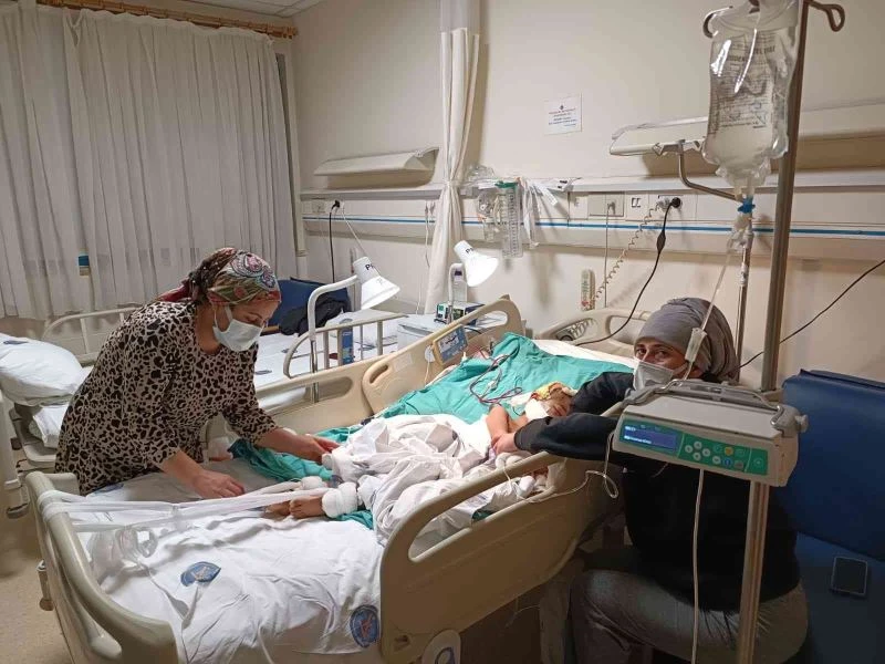 Pitbull saldırısında ağır yaralanan ve doku nakli yapılan Asiye, servise alındı
