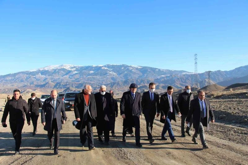 Oltu OSB’de fabrikalar yükseliyor
