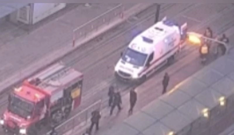 Eminönü’nde 1 kişi tramvayın altında kaldı
