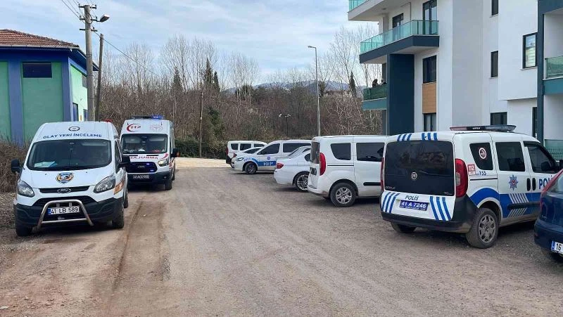 Uzaklaştırması olan eşinden habersiz eşya almaya gittiği evde öldürüldü
