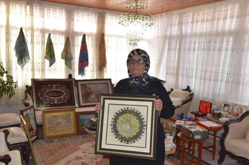 76 yaşındaki Esma ninenin eğitim azmi hayranlık uyandırıyor
