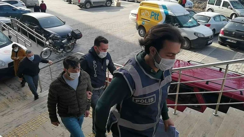 Görevi başındaki doktorlara saldıran şüpheli tutuklandı
