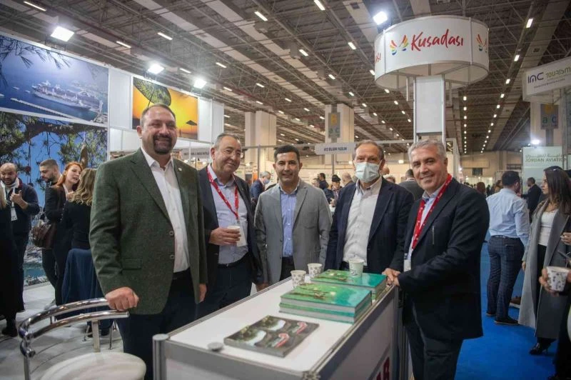 Başkan Ömer Günel Travel Turkey fuarını ziyaret etti.
