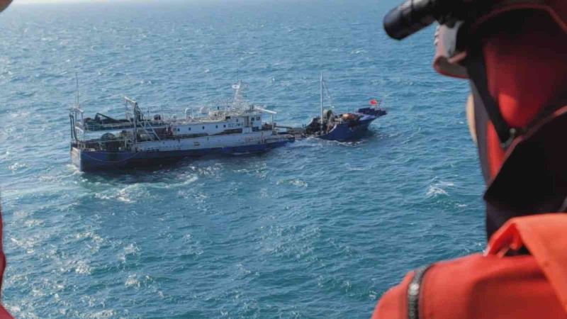 Çin’e ait balıkçı gemisi Güney Kore açıklarında kayalıklara çarptı
