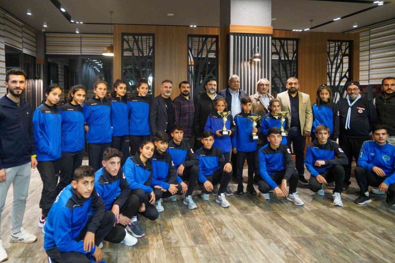 Büyükşehir Belediyespor atletizm takımı bölgesel kros Ligi 2. kademe yarışlarına katılacak
