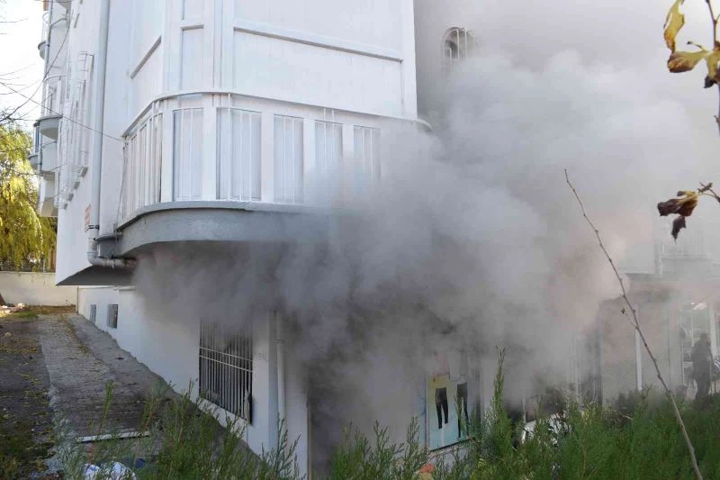 Tekstil atölyesindeki yangın paniği
