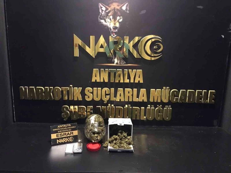 Takibe alınan araçtan 4 kilogram metamfetamin çıktı