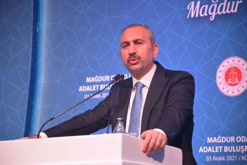 Adalet Bakanı Gül: “İnsanlar kendi çocuğunu görmek için artık para ödemeyecek”
