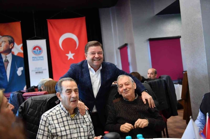 Asırlık çınarlar Maltepe’de kahvaltıda buluştu
