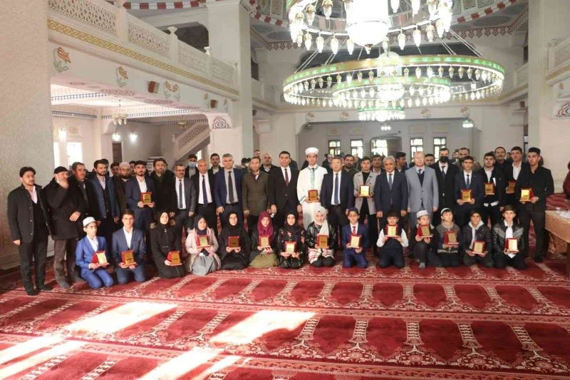 Yüksekova’da ‘Kur’an-ı Kerim’i Güzel Okuma, Ezan ve Hutbe Yarışması’ finali
