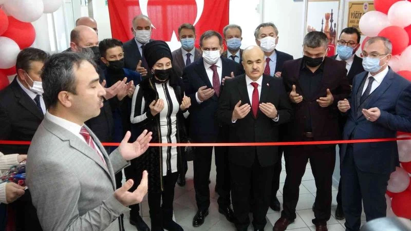 Samsun’da Yiğit Benzer’in adı okulunda açılan sınıfa verildi
