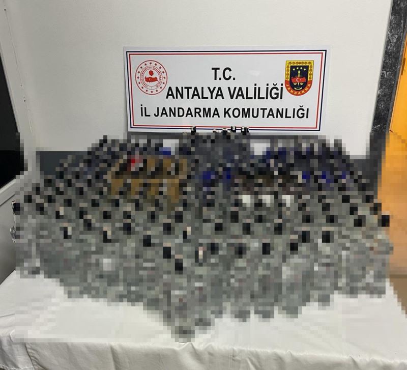 Antalya’da 236 litre sahte bandrollü alkol ele geçirildi
