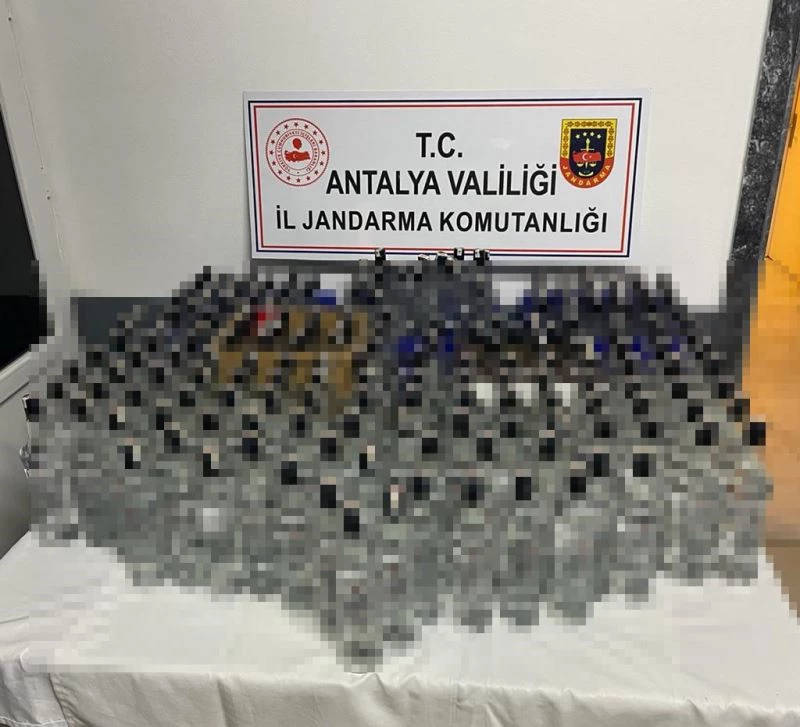 Antalya’da 236 litre sahte bandrollü alkol ele geçirildi
