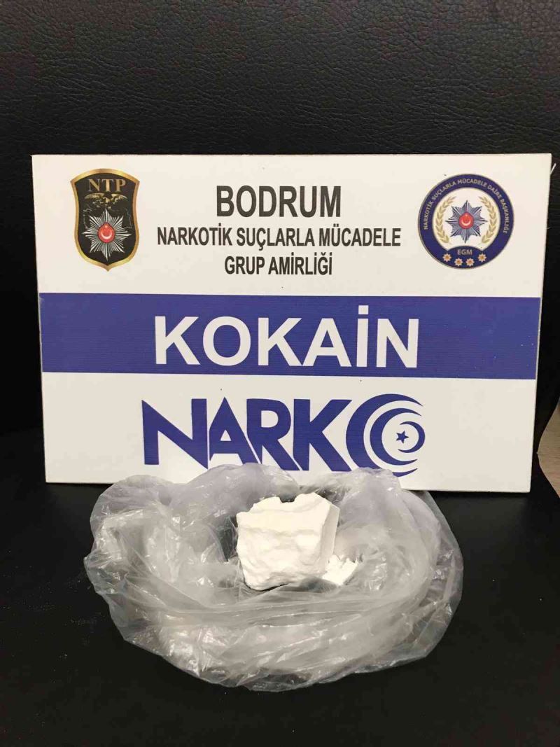 Yılbaşı öncesi Bodrum’a uyuşturucu sevkiyatını polis önledi
