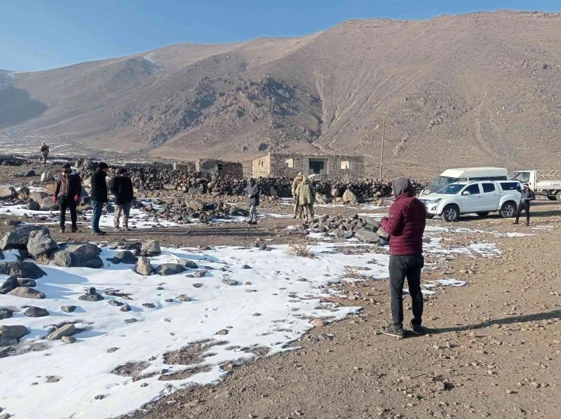 Kışın boşalan köye dadanan hırsızlar, para edecek ne varsa hurdacıya sattılar
