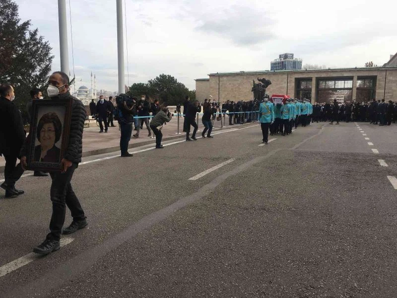 Eski Turizm ve Devlet Bakanı Güldal Akşit için TBMM’de tören düzenlendi
