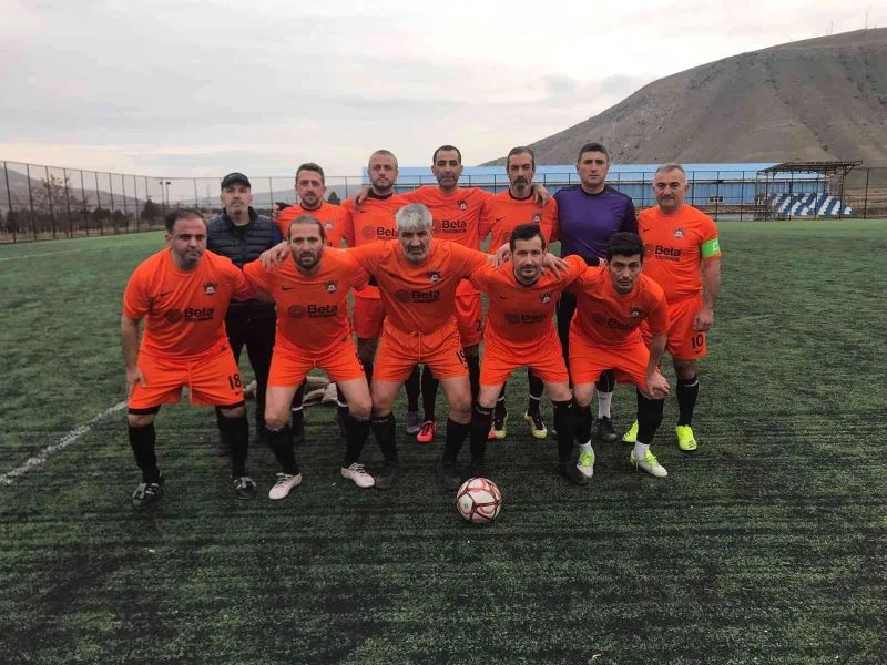 Zafer Men Masterler takımı üçüncü maçını da galibiyetle tamamladı
