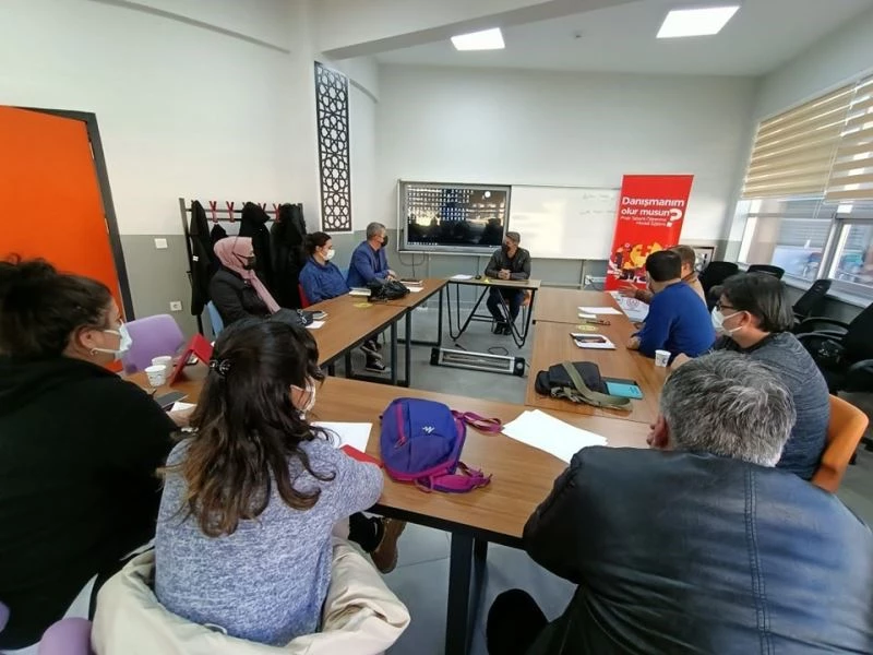 Danışmanım olur musun? eğitimleri devam ediyor
