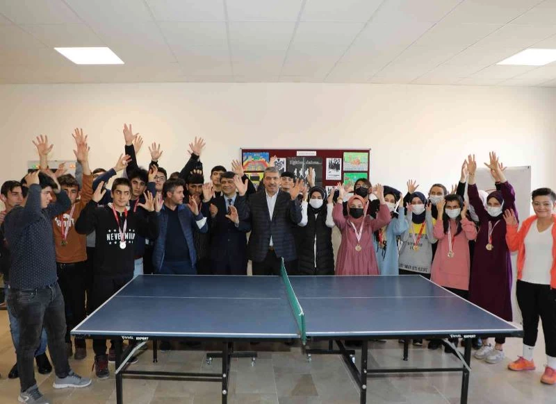 Turnuvada raketler konuştu
