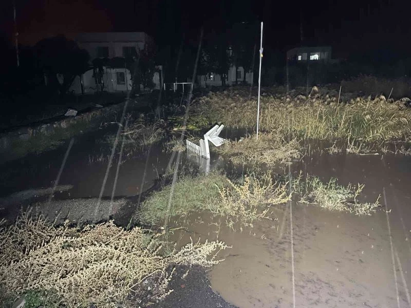 Bodrum sağanak yağışa teslim oldu
