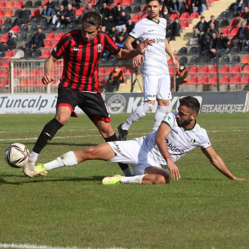 TFF 2. Lig: Turgutluspor: 0 - Sakaryaspor: 0
