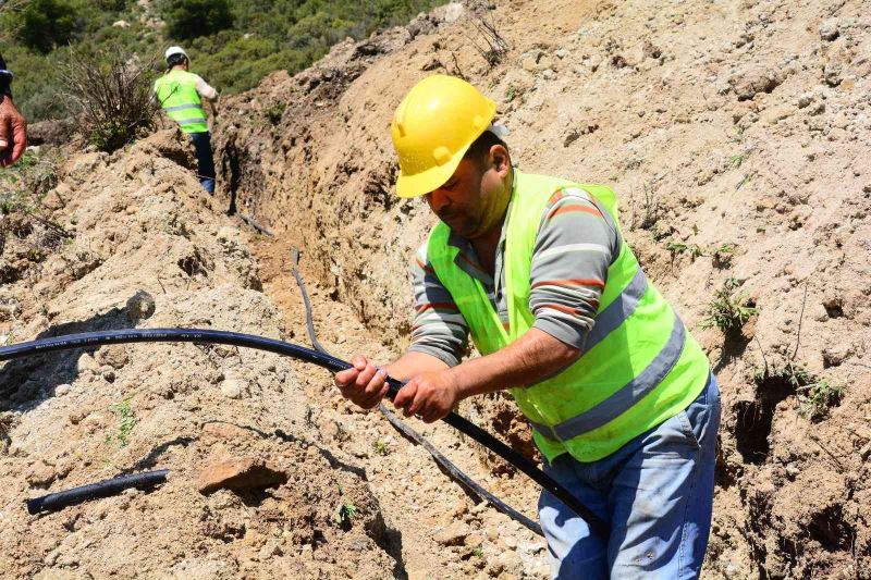 Seydikemer Temel Mahallesi Çiller mevki suya kavuştu
