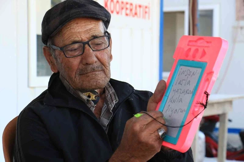 Yazı tahtası sesi oldu
