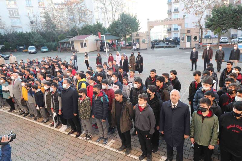 Kaymakam Güler ve Başkan Büyükgöz, bayrak töreninde Mollafenari’de
