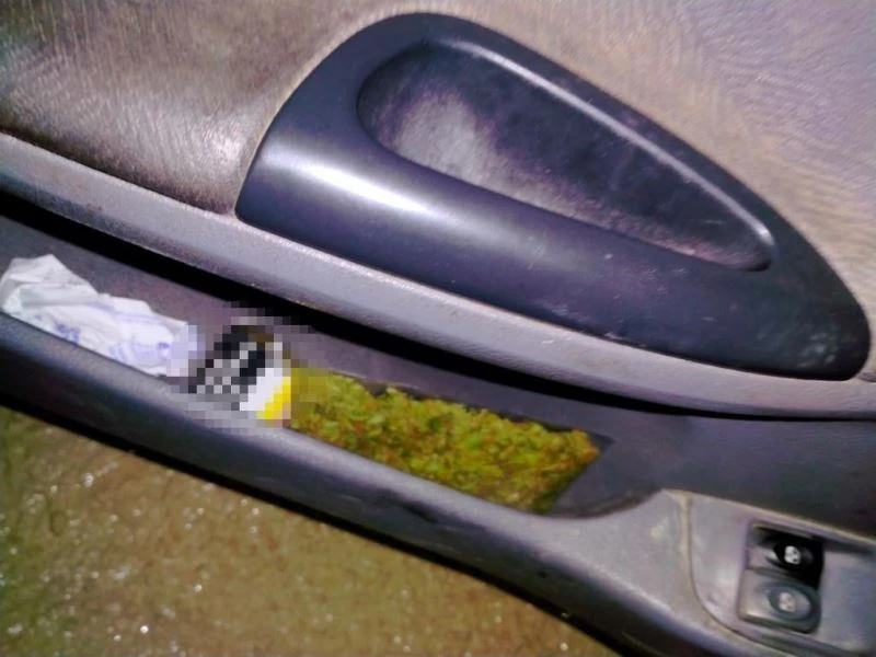 Uyuşturucu kuryesi baskınla yakalandı
