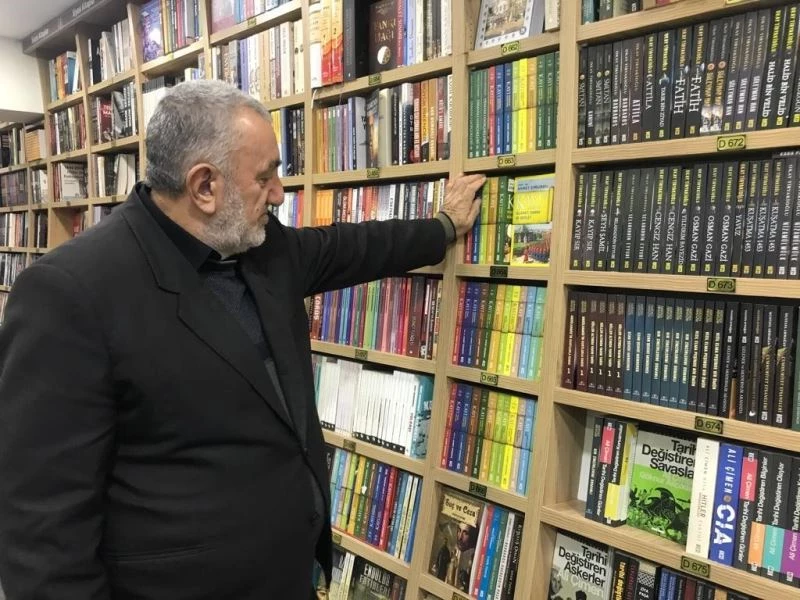 Çobanlık yaparken çöpten bulduğu kitap hayatını değiştirdi

