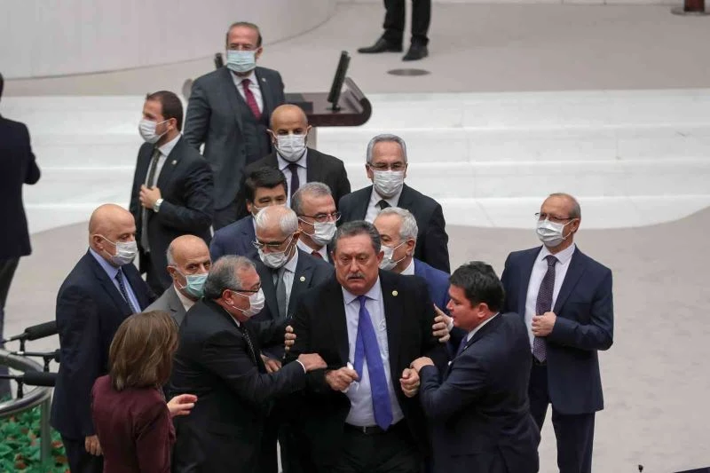 2022 bütçe görüşmelerinde tansiyon yükseldi
