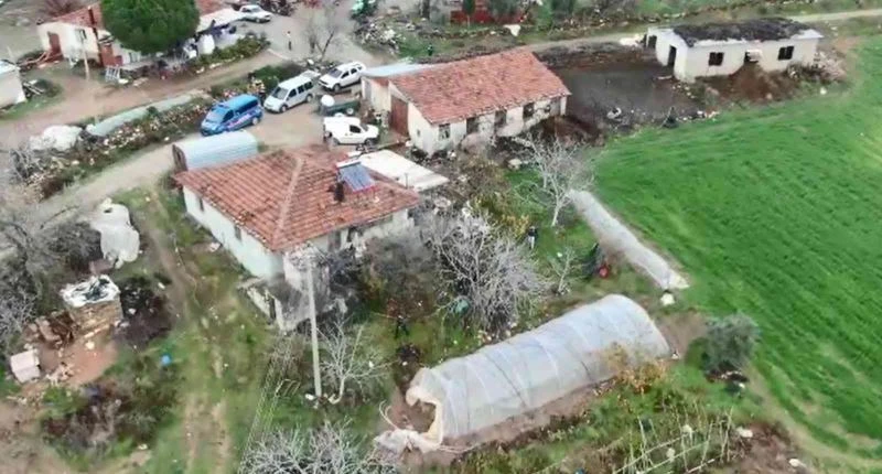 Manisa’da evde esrar, bahçedeki serada kenevir ele geçirildi
