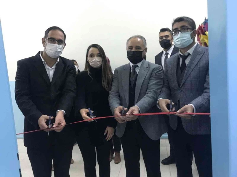 Elazığ’da yapımı tamamlanan kütüphanenin açılışı yapıldı
