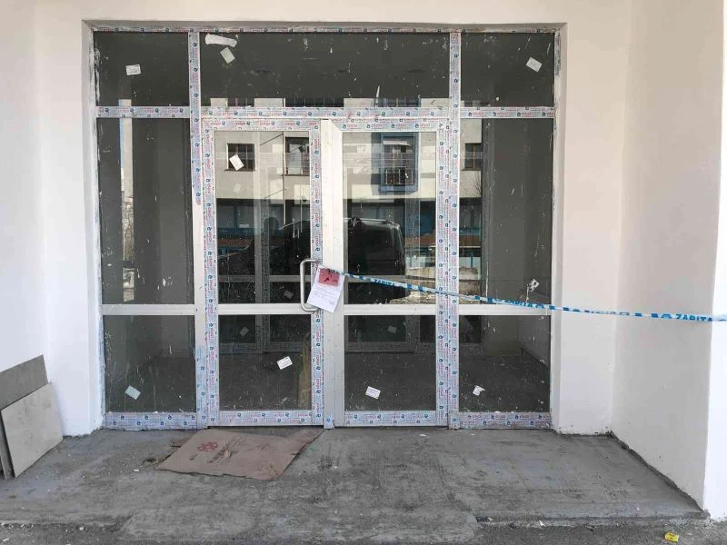 Çıldır Devlet Hastanesi inşaatına mühür vuruldu
