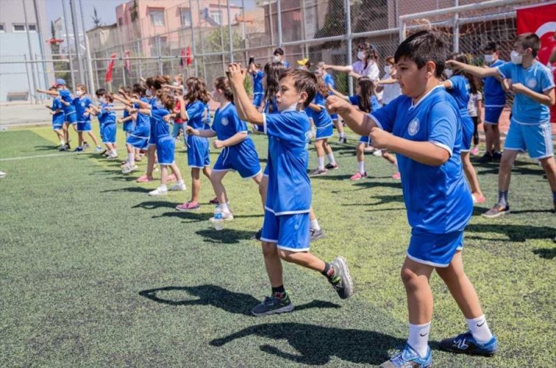 Seyhan Belediyesince 12 branşta açılan kurslar sürüyor