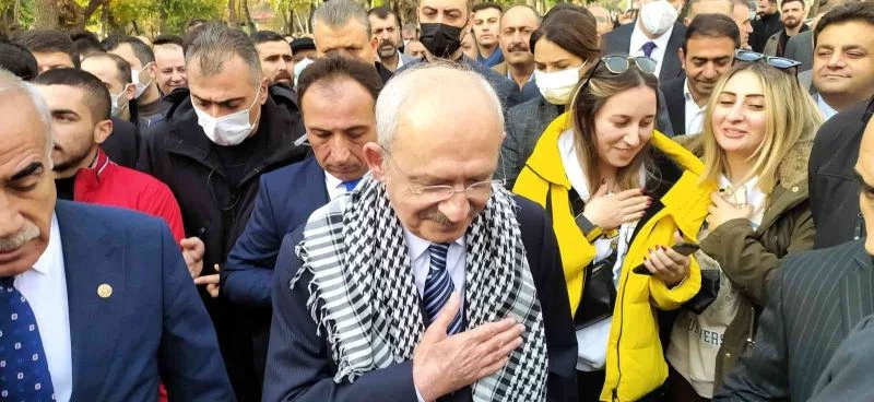 Kılıçdaroğlu, Balıklıgöl ve çevresindeki esnafı ziyaret etti
