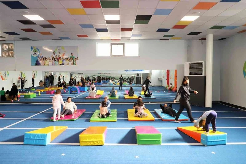 Spor akademisinde anne ve çocuklarına özel hizmet
