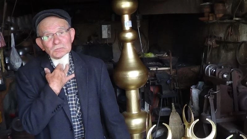 Ünlü ’cami alemi’ ustası 80 yaşında hayatını kaybetti
