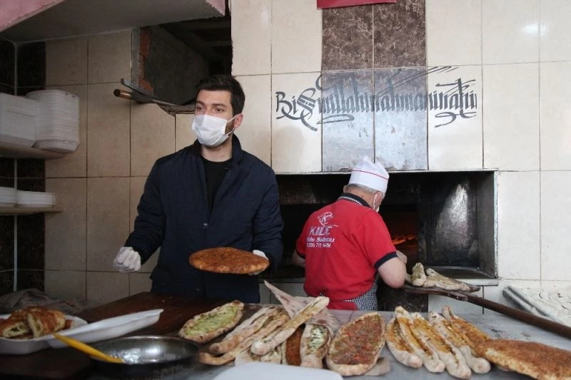 Başkan ocağın başına geçip esnaf için destek istedi
