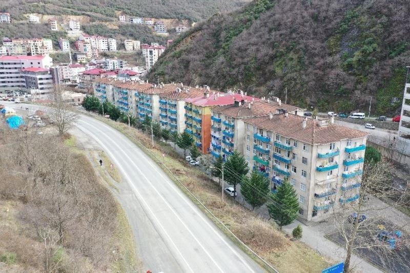 Maçka’da kentsel dönüşüme CHP’li üyelerin ret oyuna rağmen Belediye Meclisi’nden onay çıktı
