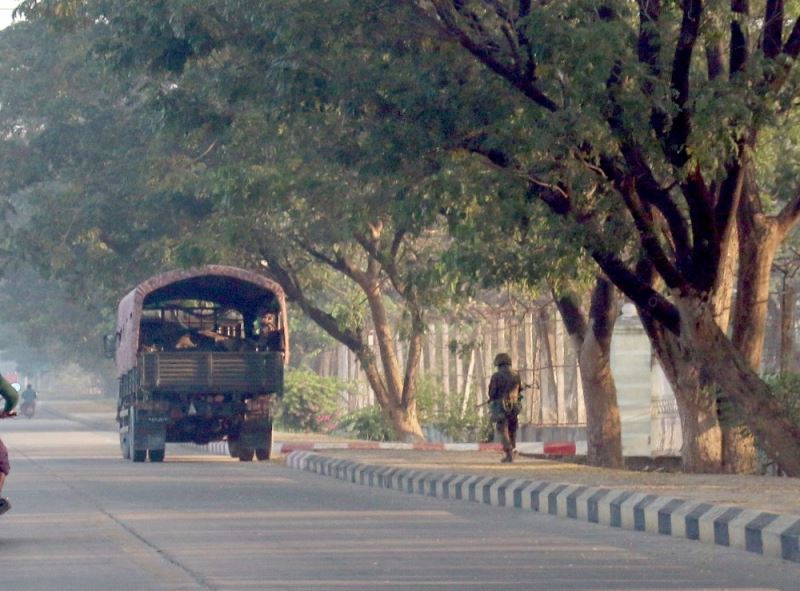 Darbe yapan Myanmar ordusundan seçim sözü
