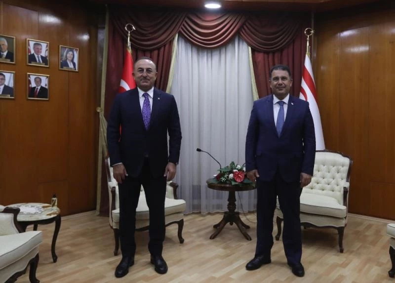 Dışişleri Bakanı Çavuşoğlu, KKTC Başbakanı Saner ile görüştü
