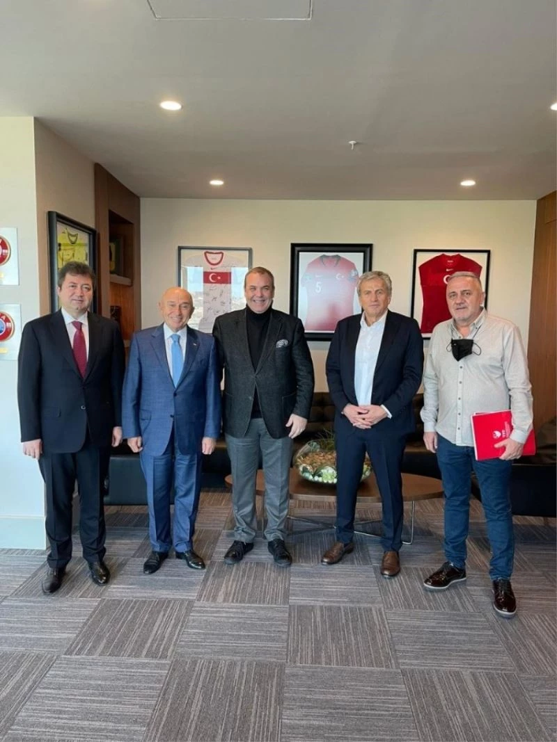 Bursaspor Başkanı Erkan Kamat, TFF Başkanı Nihat Özdemir’le görüştü
